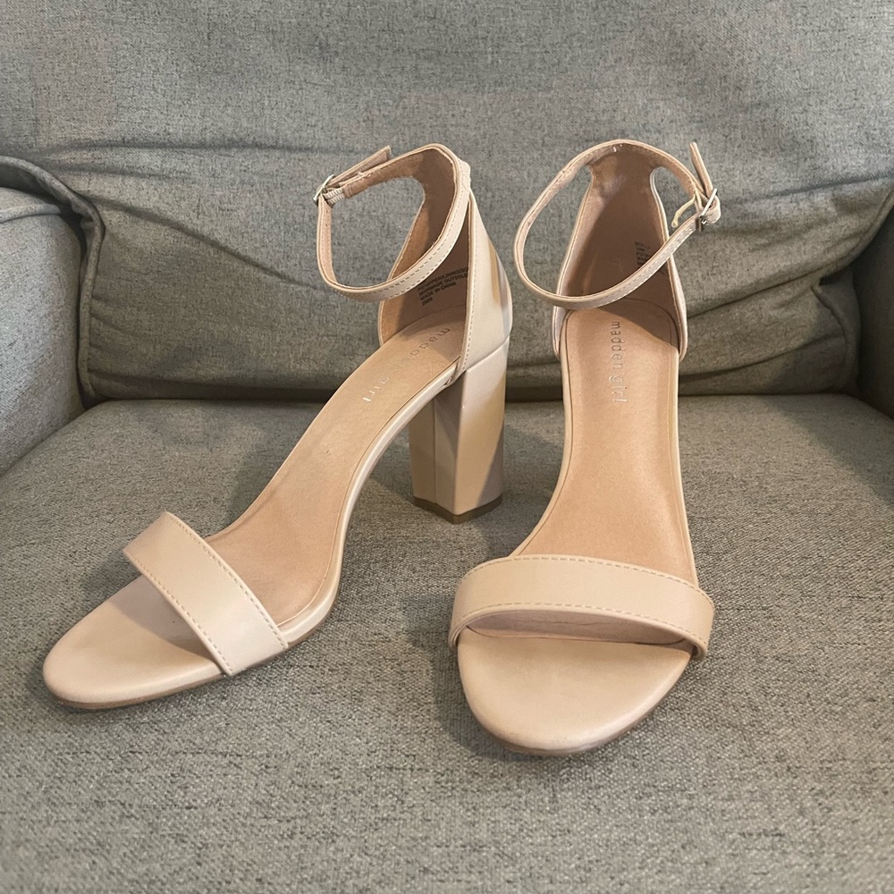 Nude heeled sandals